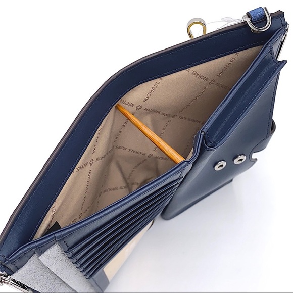 MICHAEL KORS LARGE DOUBLE ZIP WRISTLET DK CHAMBRAY - Picture 13 of 15